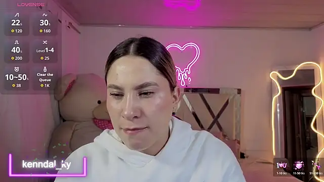 saaya tay online show from 04-17-26, 03:09