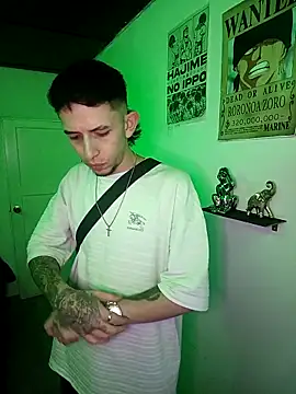 Snapshot of Chris__Jones chatting on 12-23-25, 01:47 Chris Jones online show from 12-23-25, 01:47