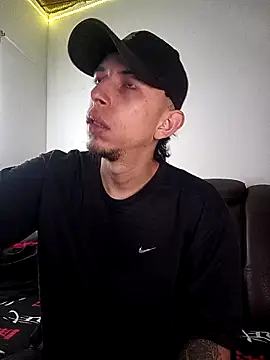 Snapshot of Chris__Jones chatting on 02-08-26, 07:50 Chris Jones online show from 02-08-26, 07:50