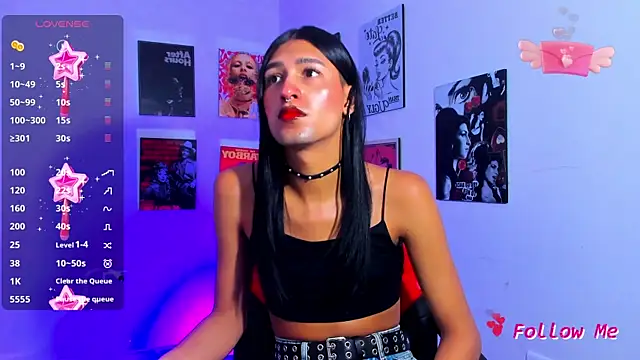 Snapshot of SkylerBennet chatting on 03-21-25, 01:13 SkylerBennet online show from 03-21-25, 01:13