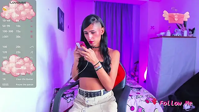 Snapshot of SkylerBennet chatting on 10-11-25, 03:28 SkylerBennet online show from 10-11-25, 03:28