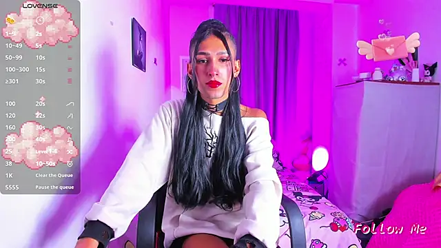 Snapshot of SkylerBennet chatting on 10-18-25, 02:14 SkylerBennet online show from 10-18-25, 02:14