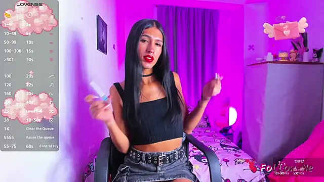 Snapshot of SkylerBennet chatting on 10-29-25, 04:26 SkylerBennet online show from 10-29-25, 04:26