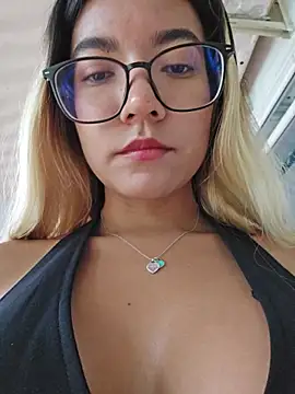 Pretty roxxyy online show from 08-01-26, 11:42