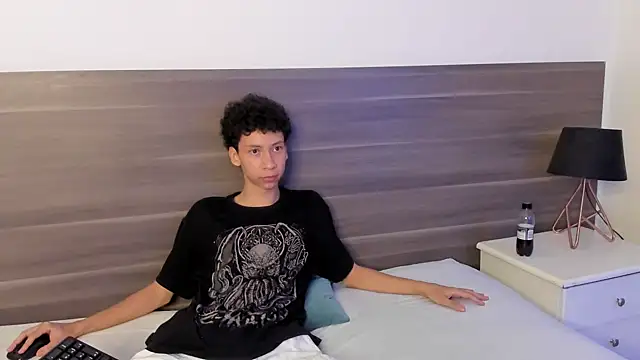 Andrew Thompson333 online show from 03-21-25, 07:00