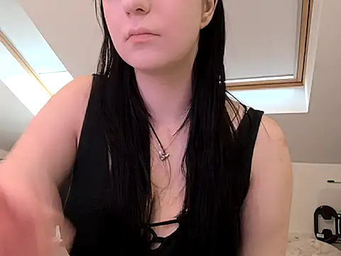 MoonlitLust online show from 05-06-26, 07:13