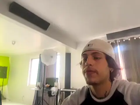 bigrosa21cm online show from 10-26-25, 11:49