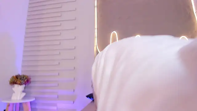 Snapshot of Dulce_Quintana chatting on 12-01-25, 12:21 Dulce Quintana online show from 12-01-25, 12:21