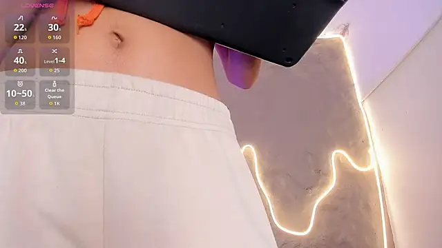 Snapshot of Dulce_Quintana chatting on 12-18-25, 12:22 Dulce Quintana online show from 12-18-25, 12:22