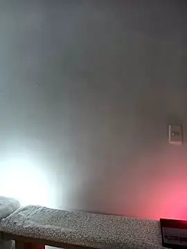 Snapshot of Alicia_Montess chatting on 09-17-25, 08:54 Alicia Montess online show from 09-17-25, 08:54