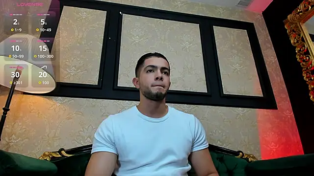 Snapshot of GrantBlake chatting on 11-11-25, 05:29 GrantBlake online show from 11-11-25, 05:29