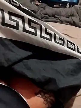 Snapshot of Tattyrob87 chatting on 10-26-25, 12:22 Tattyrob87 online show from 10-26-25, 12:22