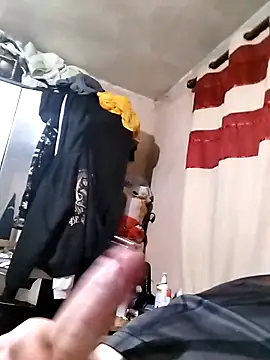 Snapshot of Tattyrob87 chatting on 11-16-25, 11:32 Tattyrob87 online show from 11-16-25, 11:32