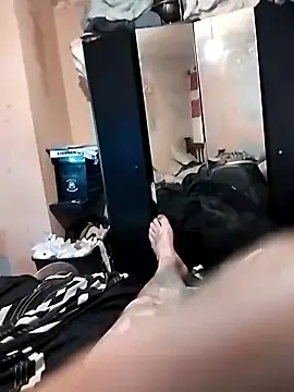 Snapshot of Tattyrob87 chatting on 11-28-25, 09:56 Tattyrob87 online show from 11-28-25, 09:56