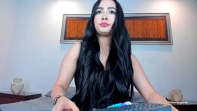 Bella  hamilton online show from 06-22-26, 01:51