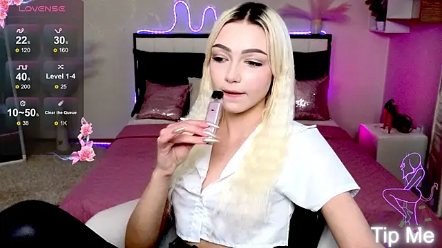 LinaLirian online show from 09-12-25, 02:17