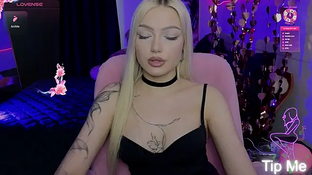LinaLirian online show from 06-26-26, 10:08