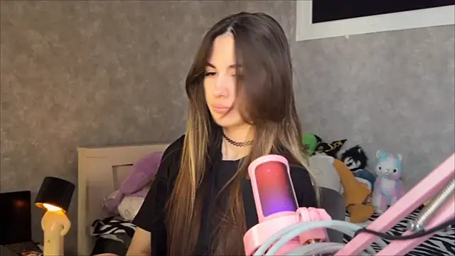 Snapshot of CupSizeGirl chatting on 03-23-26, 02:37 CupSizeGirl online show from 03-23-26, 02:37