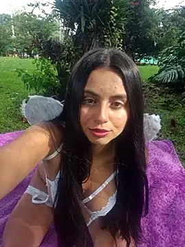 Lunaluxe1001 online show from 10-24-25, 01:18