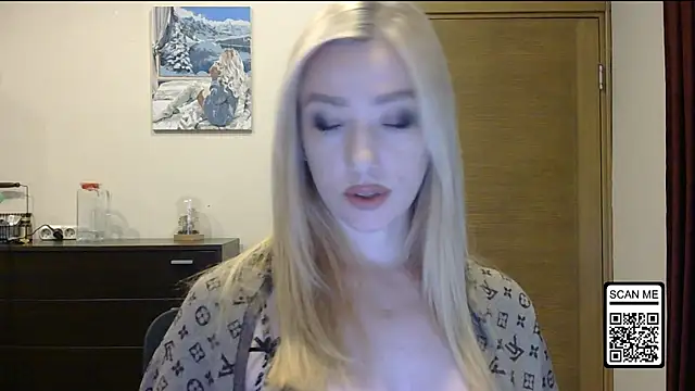 Wild Silk Desire online show from 10-15-25, 01:55