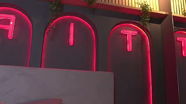 Susan wall online show from 03-20-26, 01:16