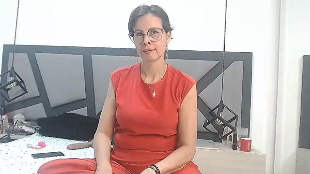 amanda ramirez online show from 06-23-26, 08:29