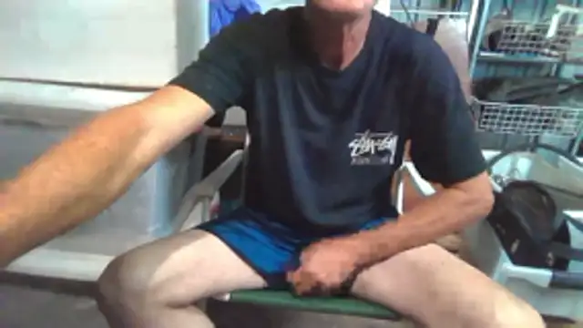 Lovyourpuss online show from 12-17-25, 06:41