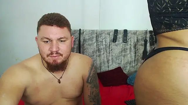 Snapshot of VelaAndEdwar chatting on 11-06-25, 04:13 VelaAndEdwar online show from 11-06-25, 04:13