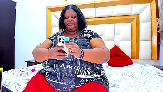 Snapshot of Exoticbigmandy chatting on 03-20-25, 02:21 Exoticbigmandy online show from 03-20-25, 02:21