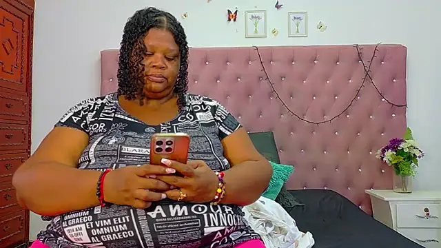 Snapshot of Exoticbigmandy chatting on 10-07-25, 09:01 Exoticbigmandy online show from 10-07-25, 09:01