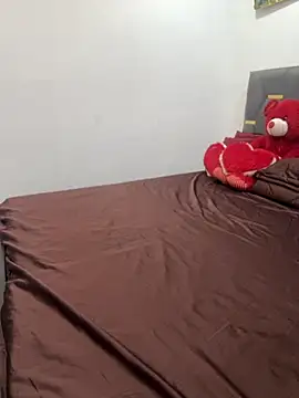 Snapshot of Scarlett_1819 chatting on 09-30-25, 02:55 Scarlett 1819 online show from 09-30-25, 02:55