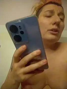 Snapshot of h4cMorganaEvelynn chatting on 11-02-25, 11:29 h4cMorganaEvelynn online show from 11-02-25, 11:29