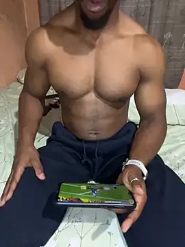 Snapshot of naughty_thick chatting on 10-17-25, 05:04 naughty thick online show from 10-17-25, 05:04