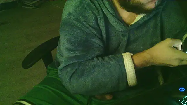 Snapshot of matlecoq2 chatting on 10-31-25, 11:28 matlecoq2 online show from 10-31-25, 11:28