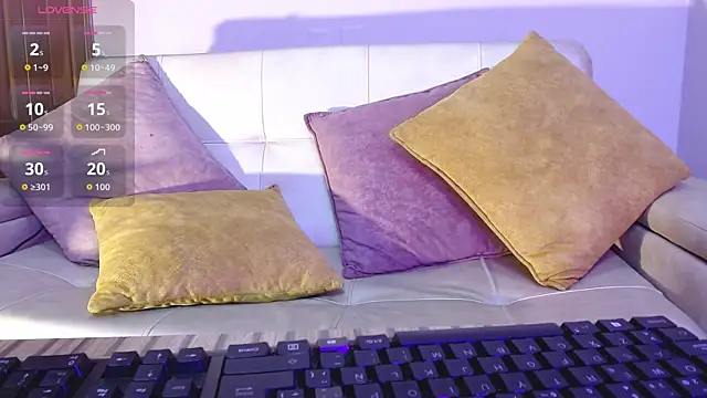 alesiamoore online show from 09-19-25, 03:13