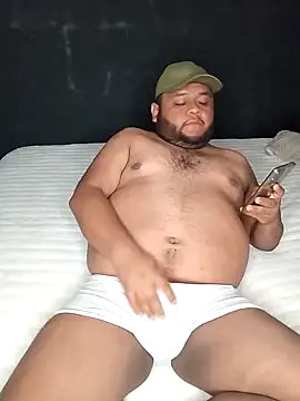 Snapshot of Osogaypardo chatting on 09-25-25, 08:18 Osogaypardo online show from 09-25-25, 08:18