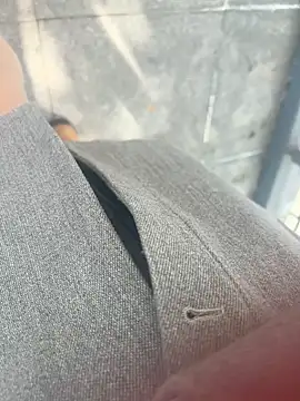 xiaoyuan01 online show from 11-25-25, 02:11