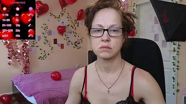 Snapshot of Ronda_Roni chatting on 02-19-26, 12:01 Ronda Roni online show from 02-19-26, 12:01