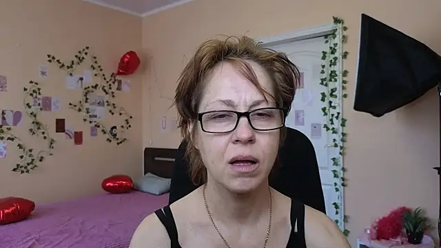 Snapshot of Ronda_Roni chatting on 04-10-26, 09:03 Ronda Roni online show from 04-10-26, 09:03