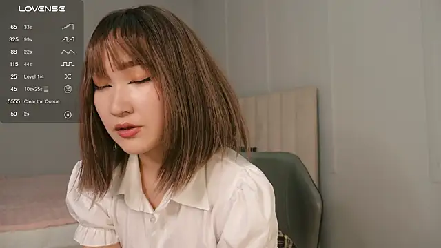 Snapshot of scamelia chatting on 09-20-25, 05:52 scamelia online show from 09-20-25, 05:52