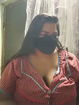 Snapshot of Liyaa_24 chatting on 06-11-26, 04:38 Liyaa 24 online show from 06-11-26, 04:38