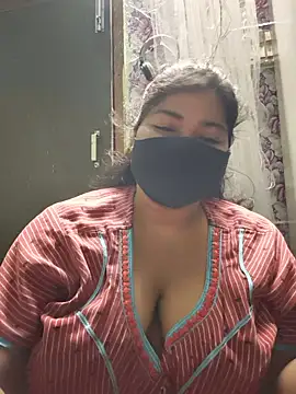 Snapshot of Liyaa_24 chatting on 06-30-26, 04:30 Liyaa 24 online show from 06-30-26, 04:30