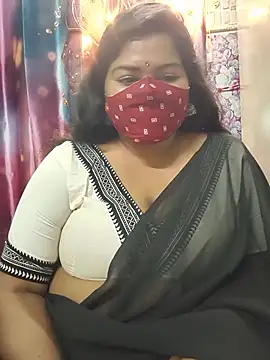 Snapshot of Liyaa_24 chatting on 07-29-26, 03:32 Liyaa 24 online show from 07-29-26, 03:32