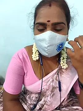 Snapshot of Tamil_riyalini12 chatting on 03-01-26, 03:52 Tamil riyalini12 online show from 03-01-26, 03:52