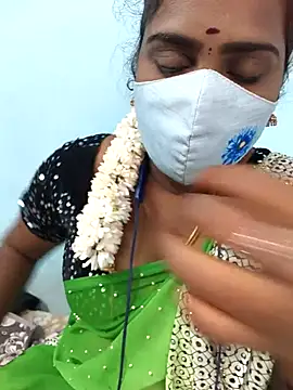 Snapshot of Tamil_riyalini12 chatting on 03-02-26, 05:08 Tamil riyalini12 online show from 03-02-26, 05:08