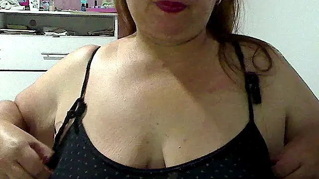 Snapshot of luciana69hot chatting on 02-05-26, 10:25 luciana69hot online show from 02-05-26, 10:25