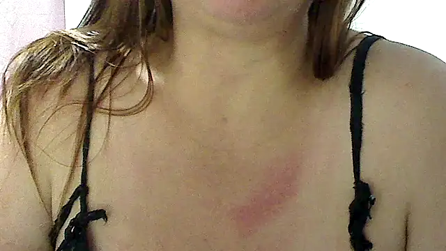 Snapshot of luciana69hot chatting on 02-12-26, 12:16 luciana69hot online show from 02-12-26, 12:16