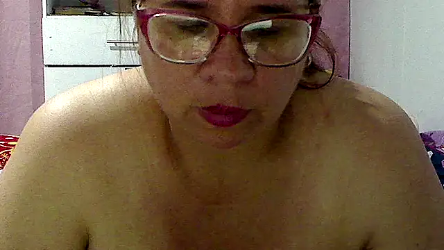 Snapshot of luciana69hot chatting on 02-26-26, 05:01 luciana69hot online show from 02-26-26, 05:01