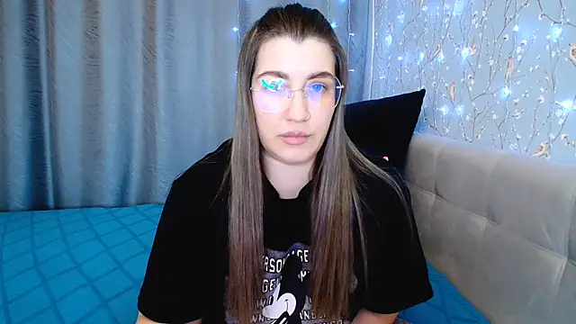 Snapshot of CherryZlata chatting on 01-09-26, 01:36 CherryZlata online show from 01-09-26, 01:36