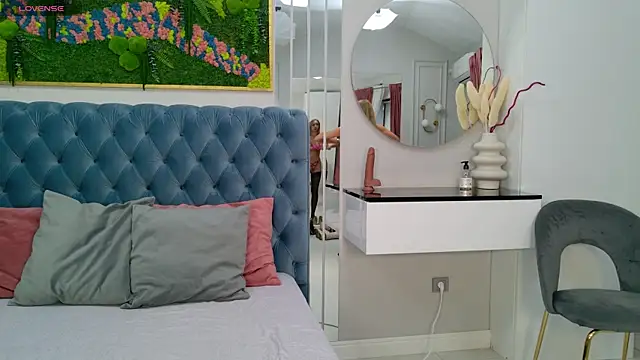 SiennaPierce online show from 11-15-25, 05:27